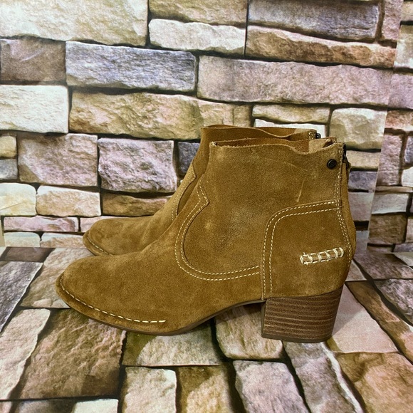 UGG Women's Bandara Suede Ankle Boot Size 5.5 1095053 Brown Neutral Zip Closure - Picture 1 of 6